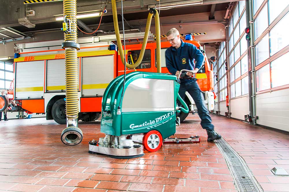 Scheuersaugmaschine Gmatic 60BTXS73 Feuerwehr